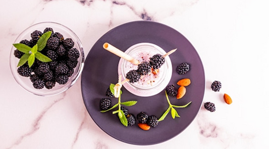 Men Skincare Smoothie Bowl Delights: Boost Your Morning Routine with Berries