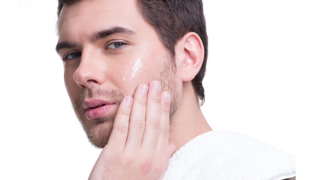 Tightening Up Your Routine: The Benefits of Using Grapefruit Extract as an Astringent in Skincare
