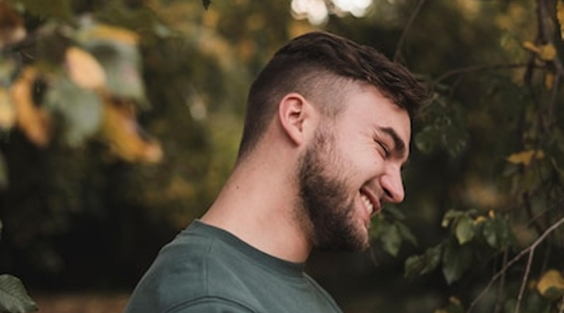 Why Witch Hazel is the Superior Astringent for Men's Skin